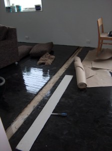 15 cm sprekk etter et gammelt romskille